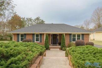 4016 Devon St SE, Huntsville, AL 35802