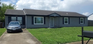 1004 King Arthur Dr, Chesapeake, VA 23323