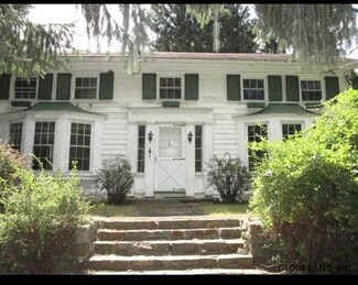 124 Leversee Rd, Troy, NY 12182