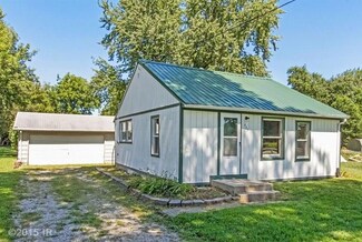 425 NW 49th Place, Des Moines, IA 50313