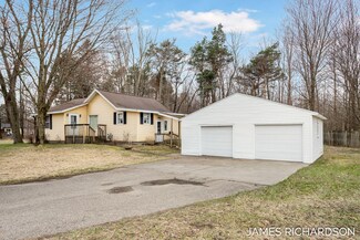 8793 146th Ave, West Olive, MI 49460