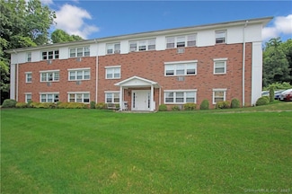 17 Fordyce Ct Unit 13, New Milford, CT 06776