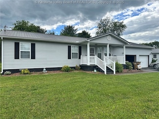 490 Hawthorne Ln, Point Pleasant, WV 25550