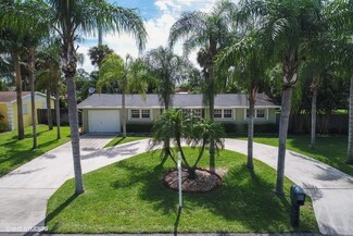 284 E Shadyside Cir, West Palm Beach, FL 33415