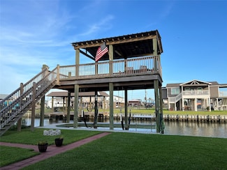 1102 Gator Point, Crystal Beach, TX 77650