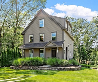 166 Greenwood Rd, Andover, MA 01810