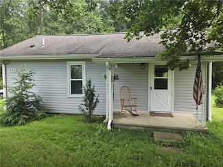 223 Park Ave, Bruin, PA 16022