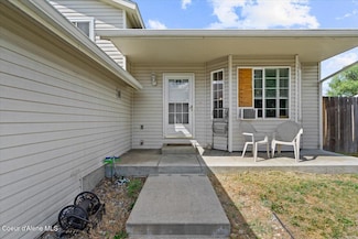 3569 E Jordan Dr, Post Falls, ID 83854