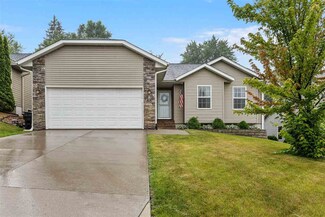 808 10th Avenue Place, Coralville, IA 52241