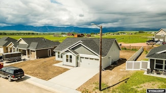 30 Sawtooth Ln, Ranchester, WY 82839