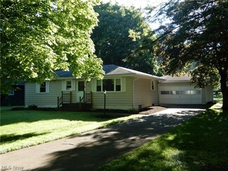 729 Wesleyan Ave, Barberton, OH 44203