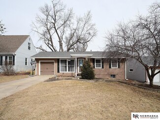 7708 Lakeview St, Omaha, NE 68127