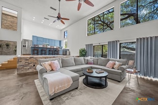 702 California Blvd, New Braunfels, TX 78130