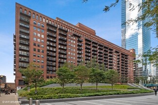 165 N Canal St Unit 909, Chicago, IL 60606