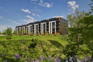 1 University Way Unit No. 409, Iowa City, IA 52246