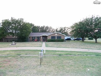 110 Royal Rd, Wichita Falls, TX 76308