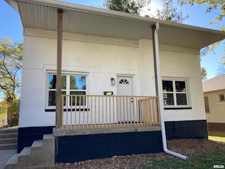 111 W Jefferson St, Auburn, IL 62615