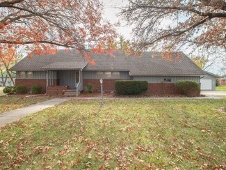 409 W 1st St, Hillsboro, KS 67063
