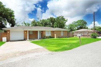 2400 Short St, Baytown, TX 77521