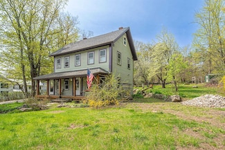 262 2nd New Hampshire Turnpike, Hillsboro, NH 03244