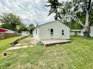 3838 Wildwood Dr, Indianapolis, IN 46239