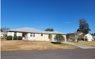 201 SE Willow Dr, Lake City, FL 32025