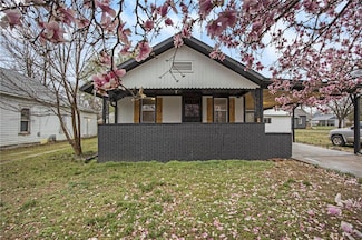 806 W 2nd St, Pittsburg, KS 66762