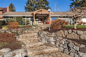 12522 SE 16th St, Bellevue, WA 98005