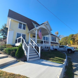 1121 Weldon Rd, Oak Ridge, NJ 07438