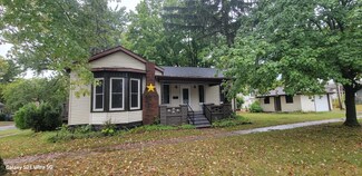 402 Pennsylvania Ave, Dowagiac, MI 49047