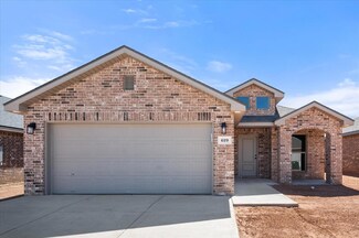 619 E 31st St, Wolfforth, TX 79382