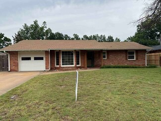 105 S Coolidge St, Enid, OK 73703