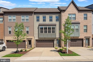 9506 Capital Ln, Upper Marlboro, MD 20774