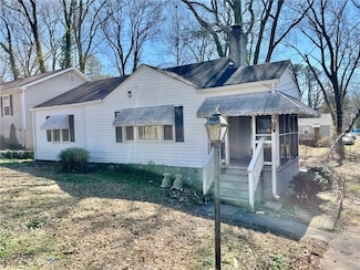 1386 Bluefield Dr SW, Atlanta, GA 30310