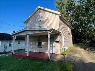 738 Carle Ave, Niles, OH 44446