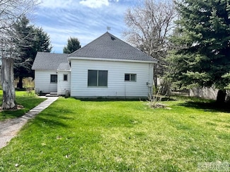 27 W Juniper St, Saint Anthony, ID 83445