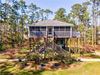 412 Chenault Ave, Dauphin Island, AL 36528