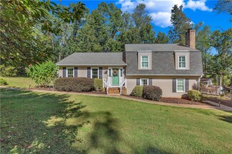 313 Delphi Dr, Seneca, SC 29672