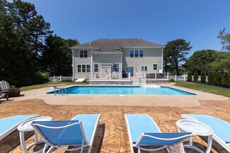 407 Raymond Rd, Plymouth, MA 02360