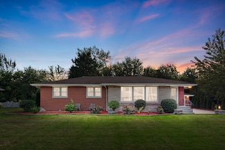 1645 Norwood Dr, Griffith, IN 46319
