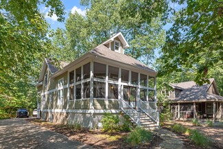 18690 Oldfield Rd, New Buffalo, MI 49117