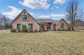 5525 W Stonehaven Ln, New Palestine, IN 46163