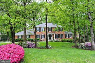 4802 N Hill Dr, Fairfax, VA 22030