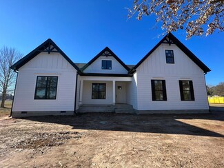 15 Tamaran Ct, Spring Hope, NC 27882