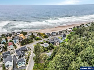 727 SW Bard Rd, Lincoln City, OR 97367