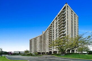 40 N Tower Rd Unit 10B, Oak Brook, IL 60523