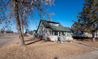 603 5th St NE, Staples, MN 56479