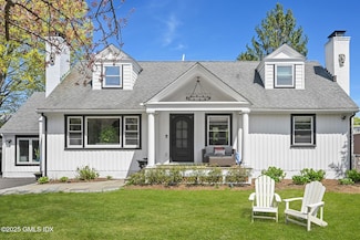 21 Woods Ave, Greenwich, CT 06831