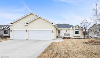3608 Taylor St S, Fargo, ND 58104