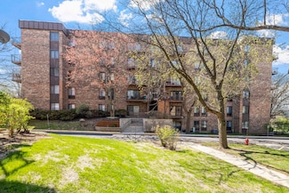 425 Walnut Creek Ln Unit 1407, Lisle, IL 60532